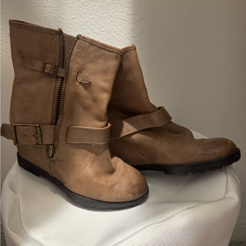Saks Fifth Avenue Tan Leather Wedges